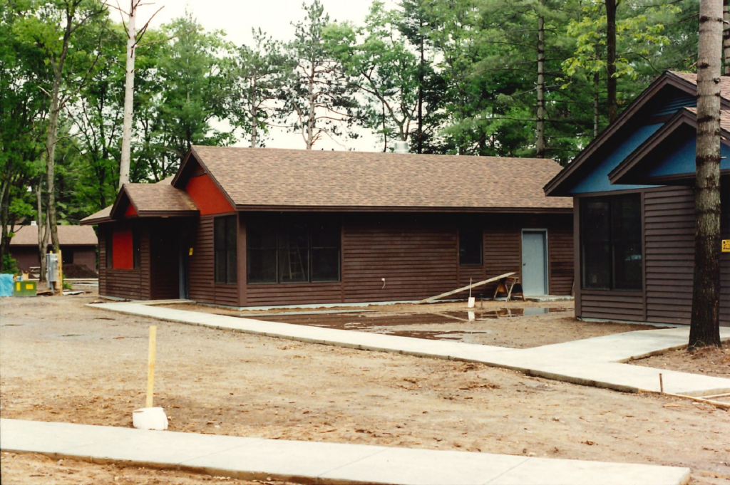 Cabins 1994